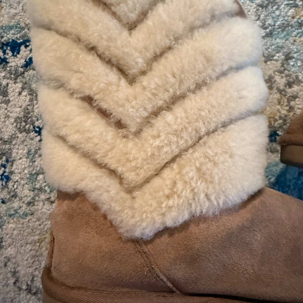 UGG Tan and Cream Shearling Boots - Picture 6 of 8